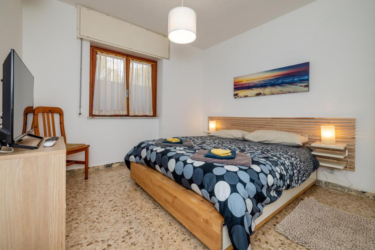 Casa Bell - Appartamento Con Parcheggio Privato E Bike Room 피날레리구레 외부 사진