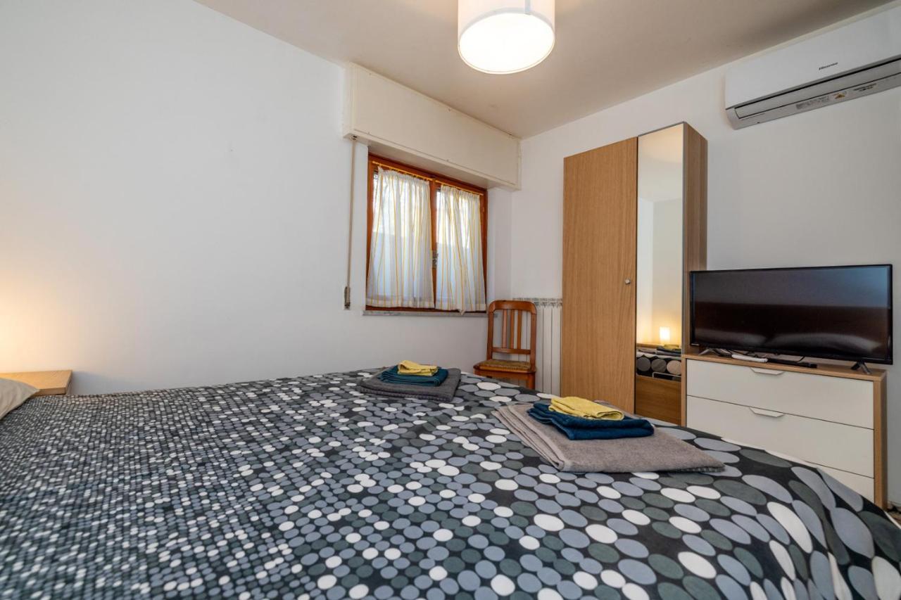 Casa Bell - Appartamento Con Parcheggio Privato E Bike Room 피날레리구레 외부 사진